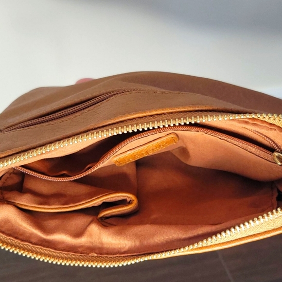 K-Studio Tan Leather Purse w/ Gold Chain  Strap - Picture 4 of 6